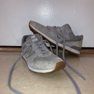 Discontinued Grey New Balance 696 US Womens Size 8 Sneakers (used, true to size)